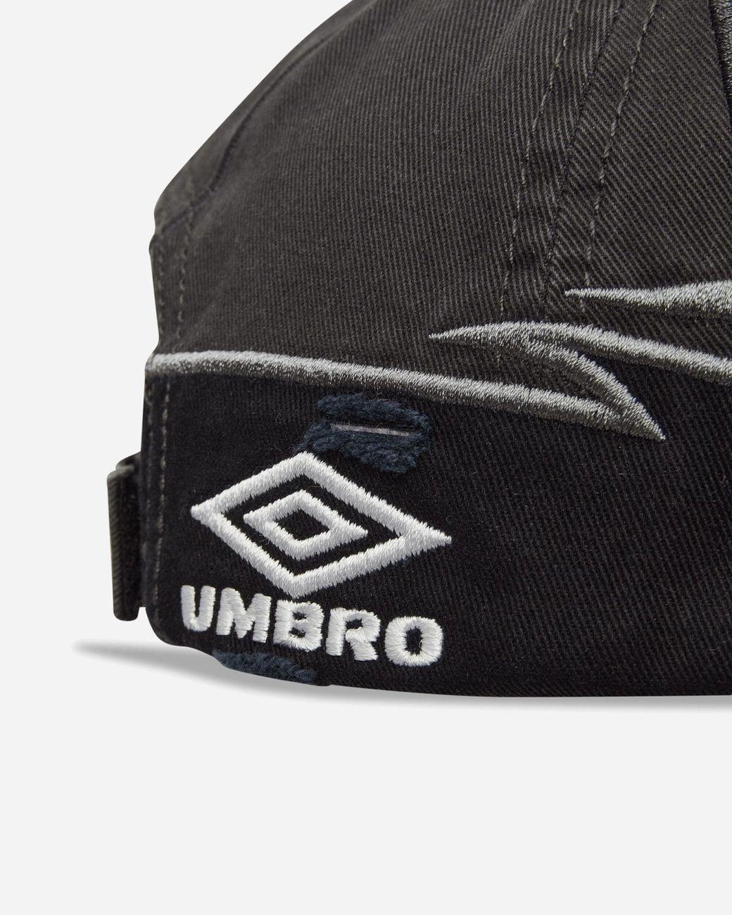 Umbro Gray Goalkeeper Cap Dark for men