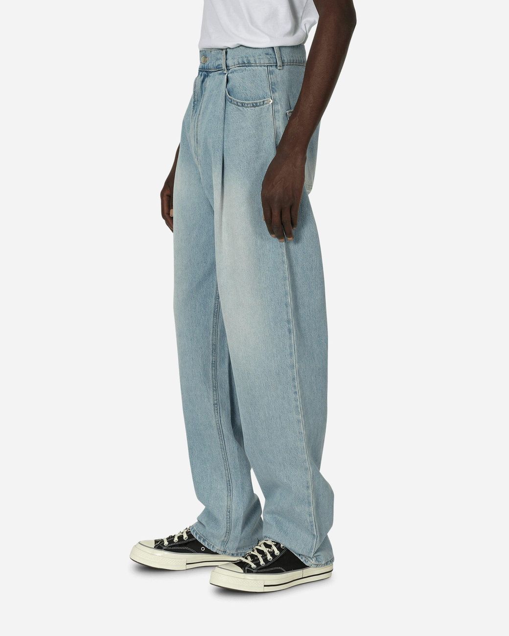 UNAFFECTED One Tuck Wide Denim Pants Light in Blue for Men UNAFFECTED One Tuck Wide Denim Pants Light in Blue for Men