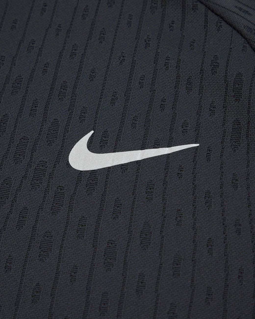 Nike Blue Stride Aero-Fit 1/2-Zip Mid Layer for men