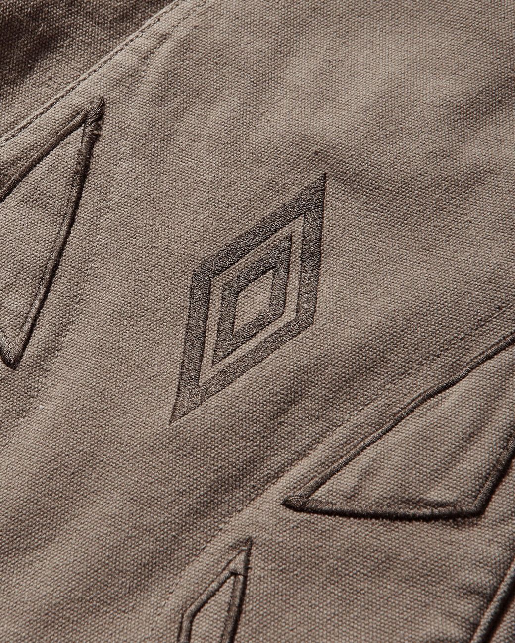 Umbro Natural Shinguard Canvas Shorts Greige for men
