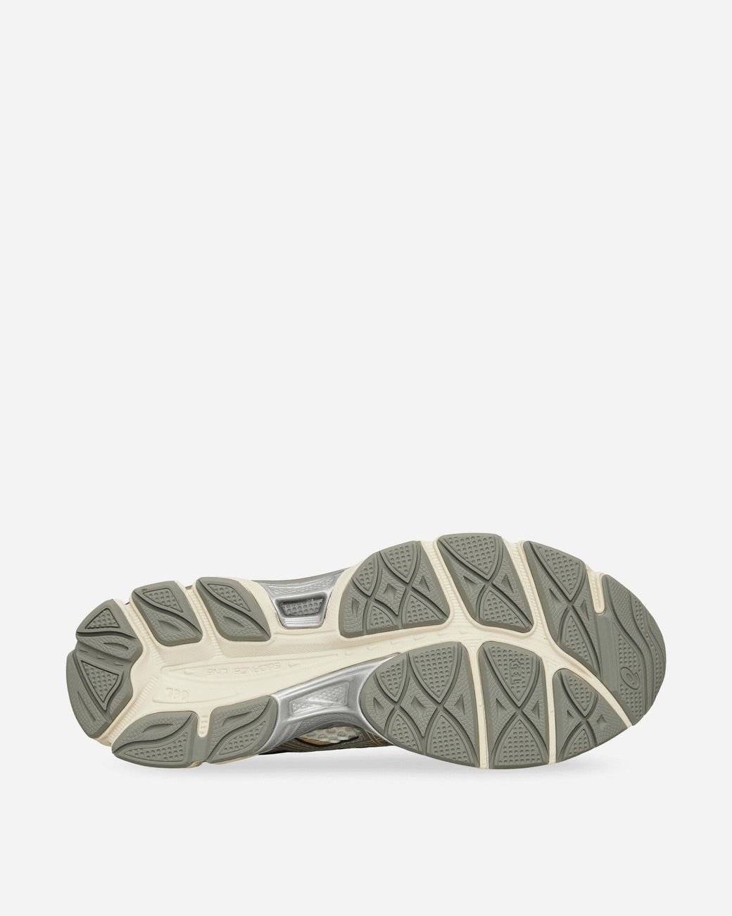 Asics White Gel-Cumulus 16 Sneakers Cream Clay for men