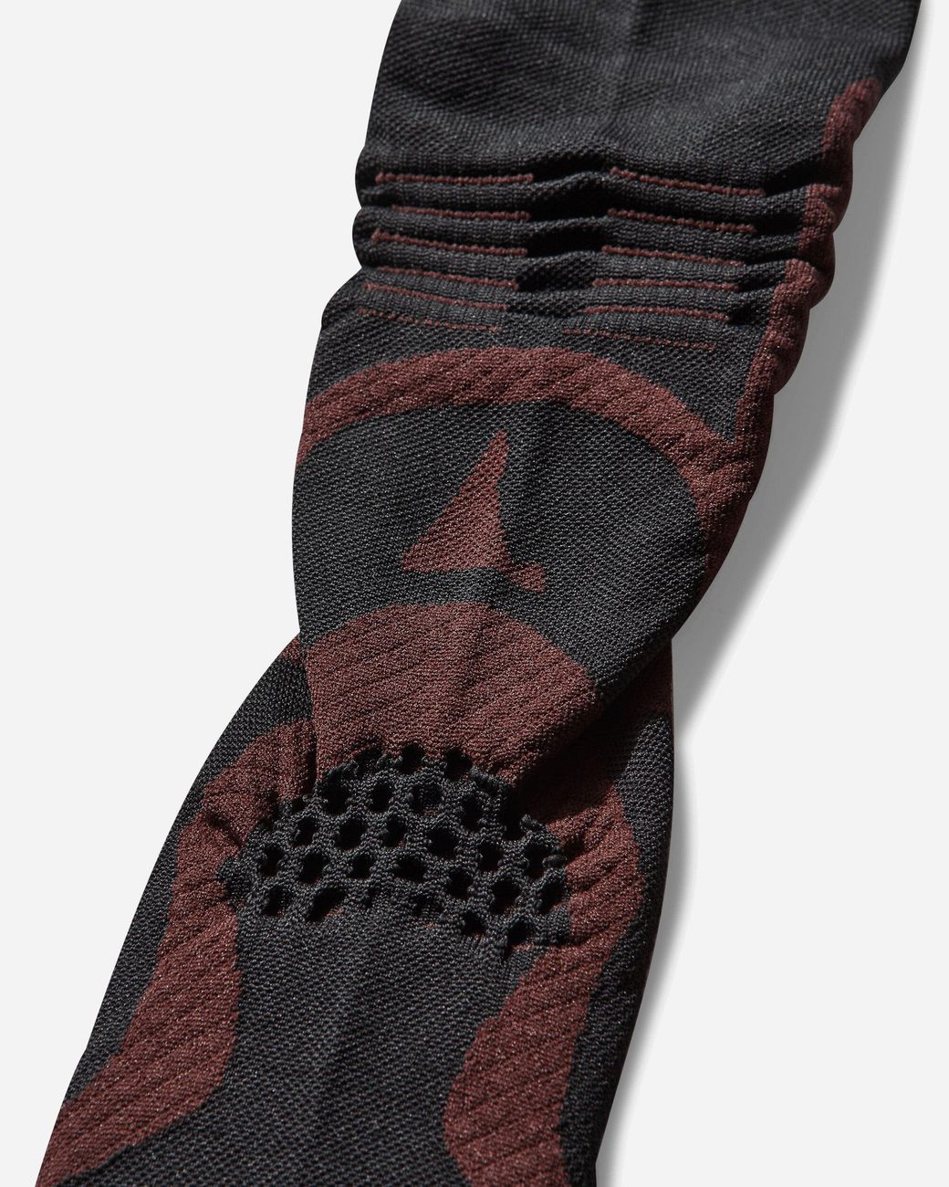 Roa Black Bones Logo Q-Skin Technical Socks Burgundy for men