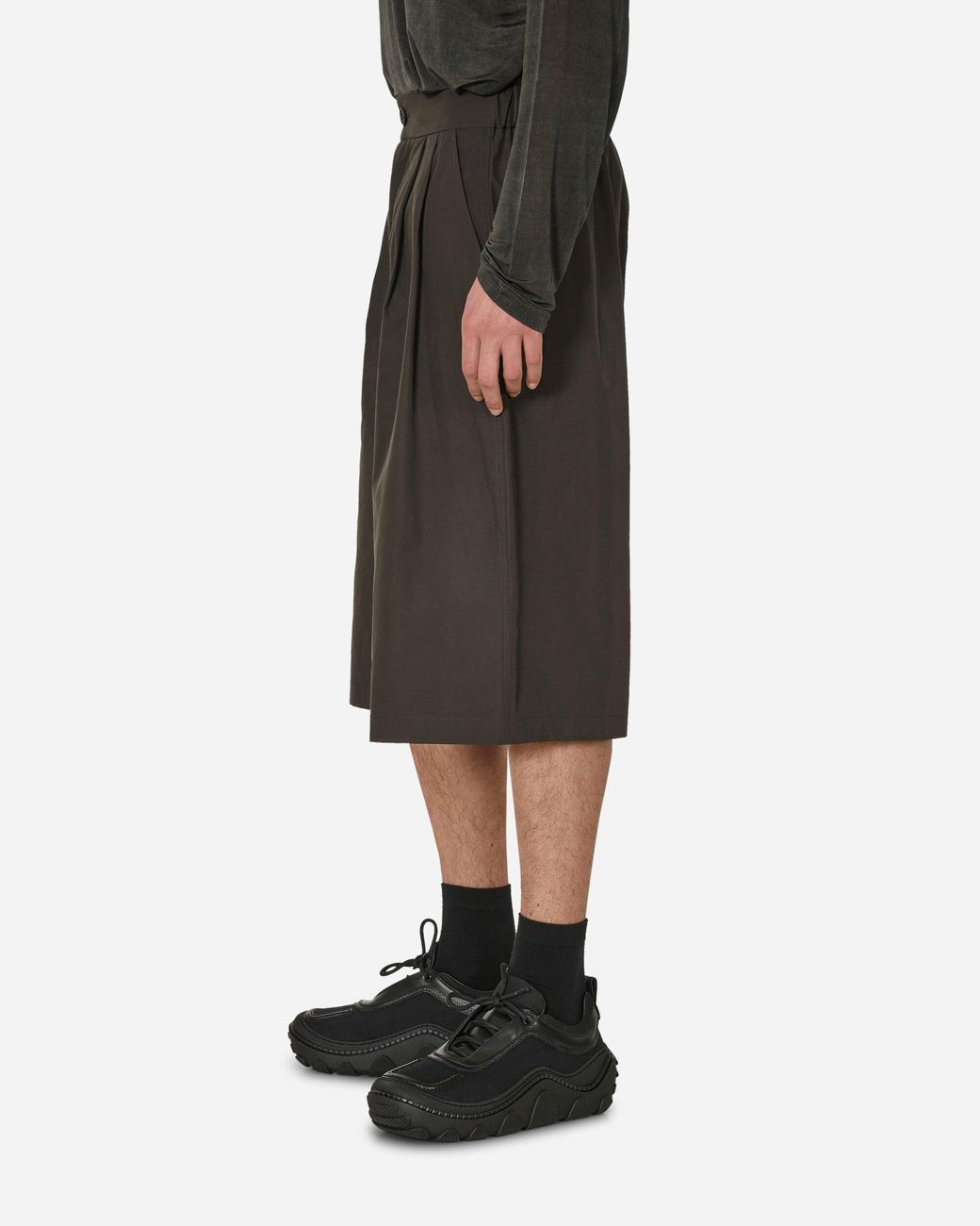 Amomento Two Tuck Wide Shorts Charcoal in Grey for Men | Lyst