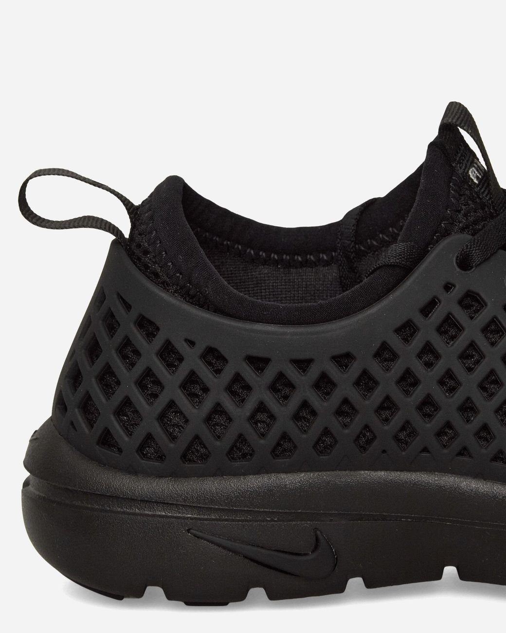 Nike Black S Rejuven8 Sneakers