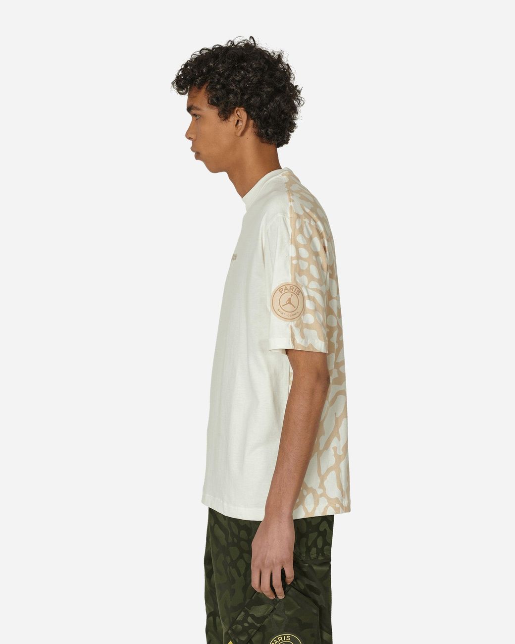 【NIKE】ジョーダンPSGグラフィックTシャツWordmark Heritage 85 Nike Paris Saint-Germain Wordmark Heritage 85 T-Shirt Sail