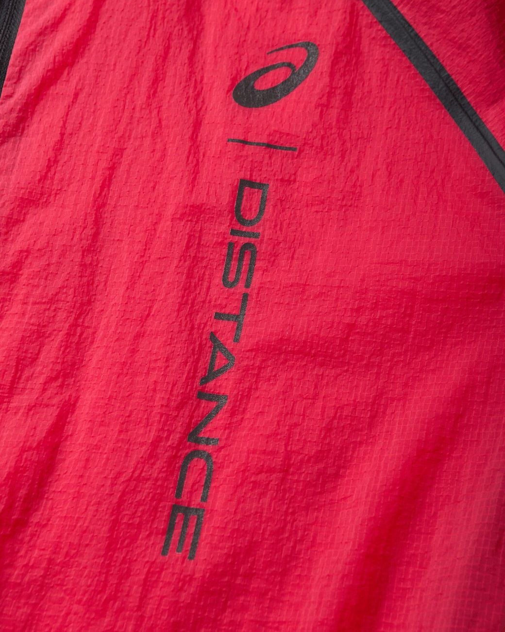 Asics Red Men S Distance Metarun Lightweight Jacket Pixel for men