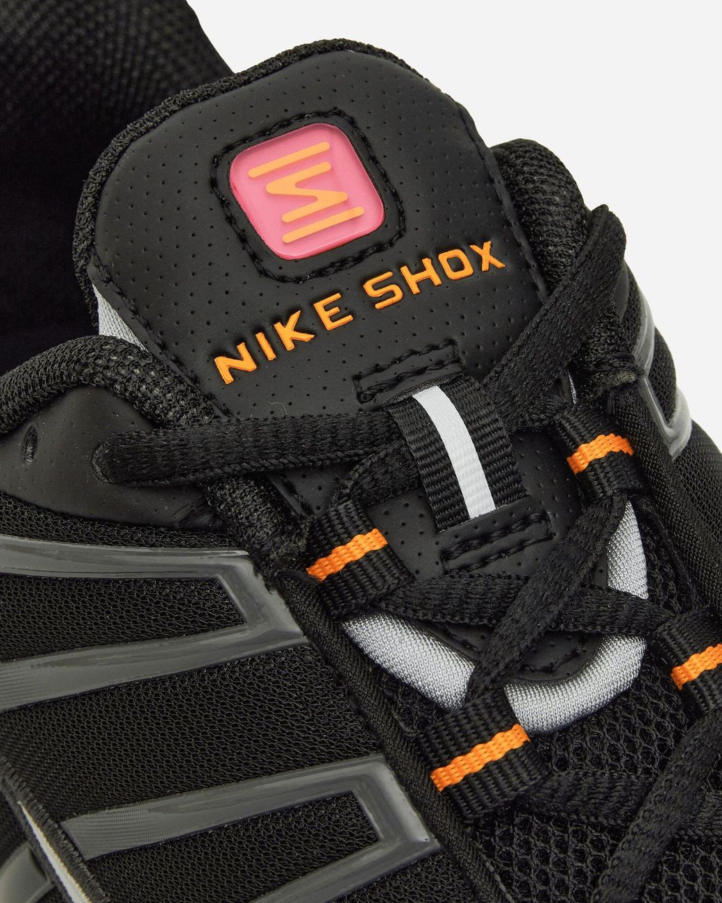 靴 Nike Shox TL \"Black/Varsity Maize/ll Nike Shox TL Men's Lace Up Athletic Sneakers - Black/Silver