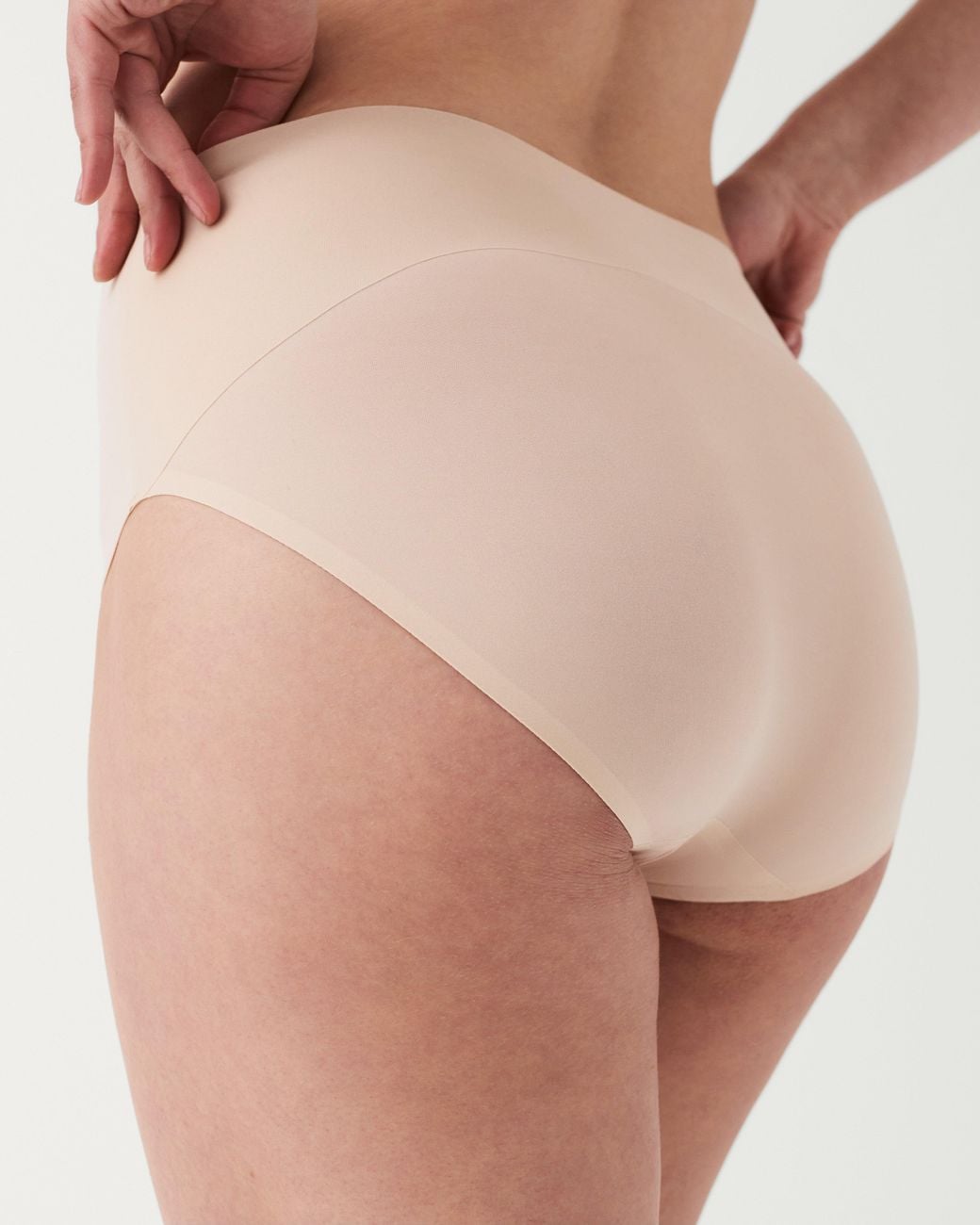 Spanx Natural Supersmoothtm Undie-tectable® Brief