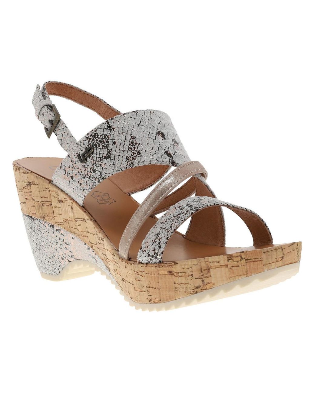 nu pied les petites bombes