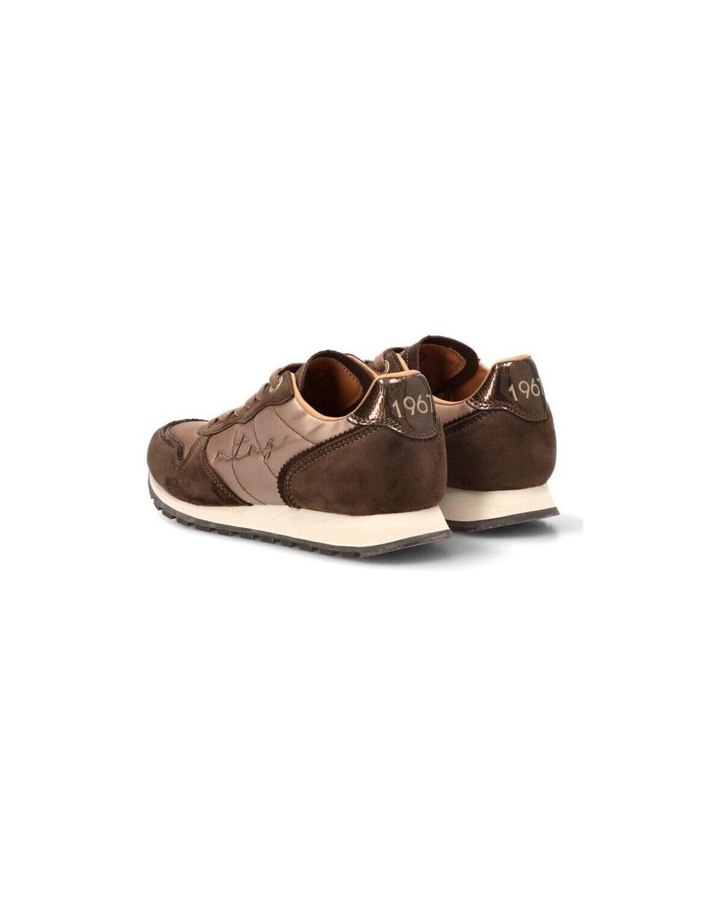 Baskets 814135 MTNG en coloris Brown