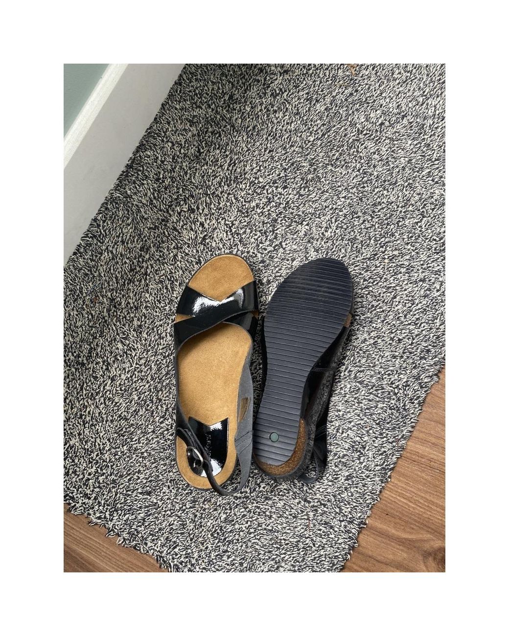 Sandales Compensées Sandales Chic Kickers en coloris Gray