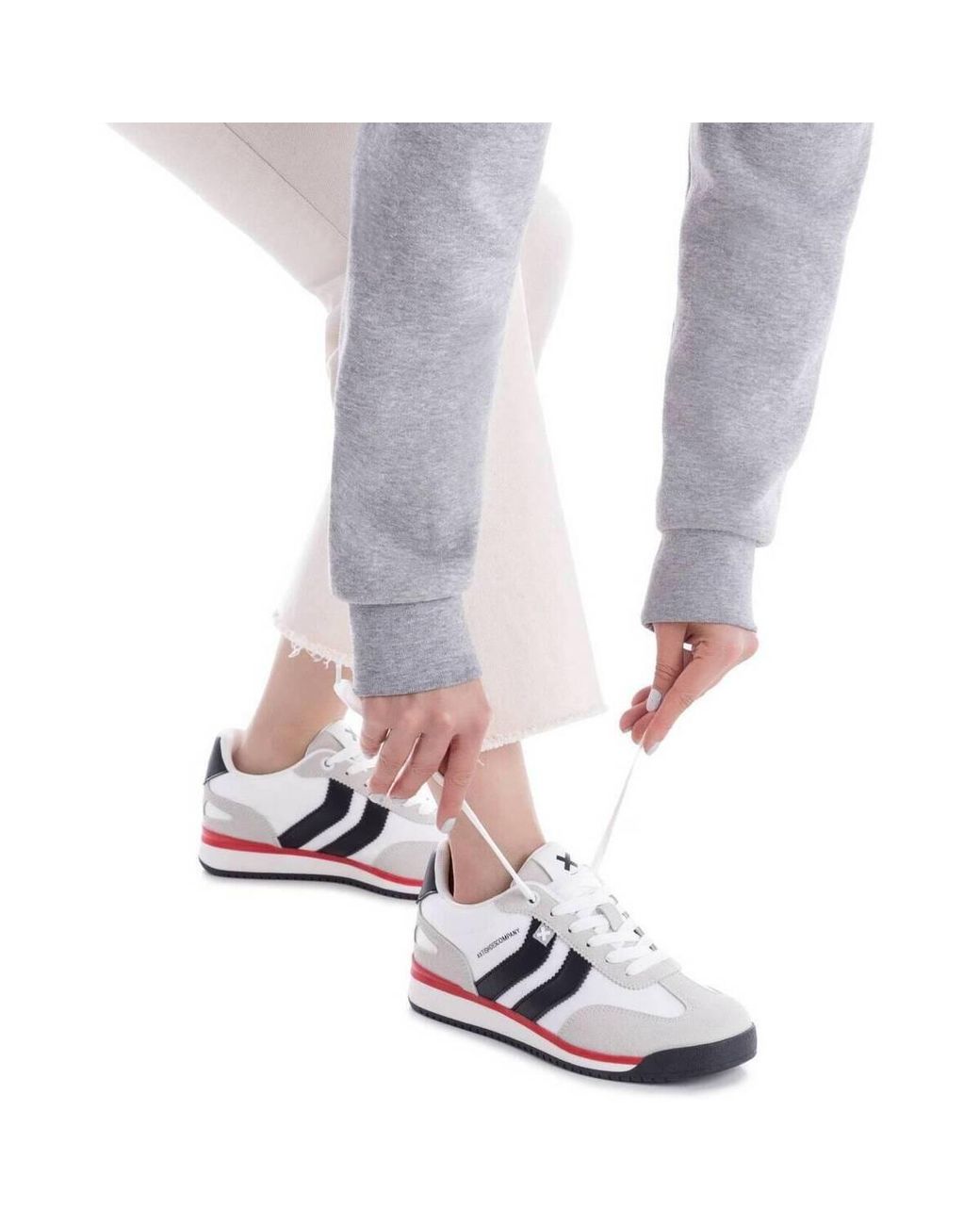 Baskets basses 14458803 Xti en coloris White