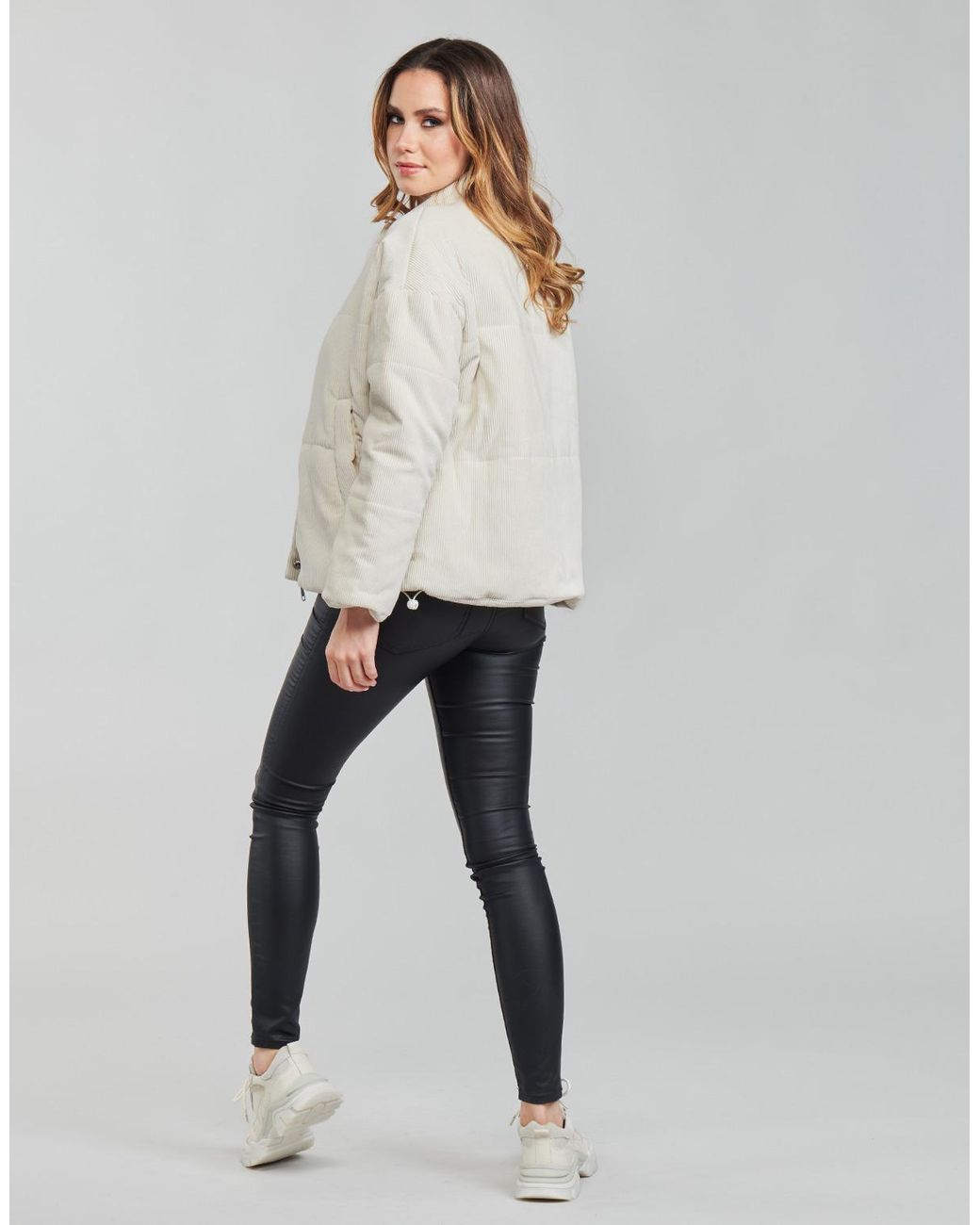 Yurban Donsjas Aie in het White
