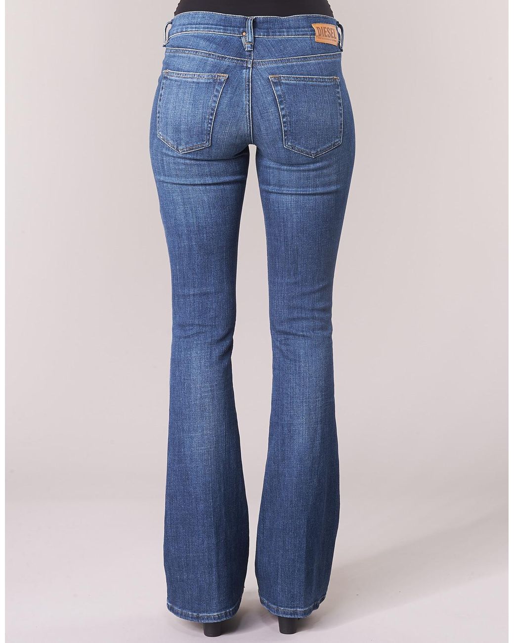 Bespaar 30% Dames Kleding voor voor Jeans DIESEL Bootcut Jeans Ebbey in het Blauw 