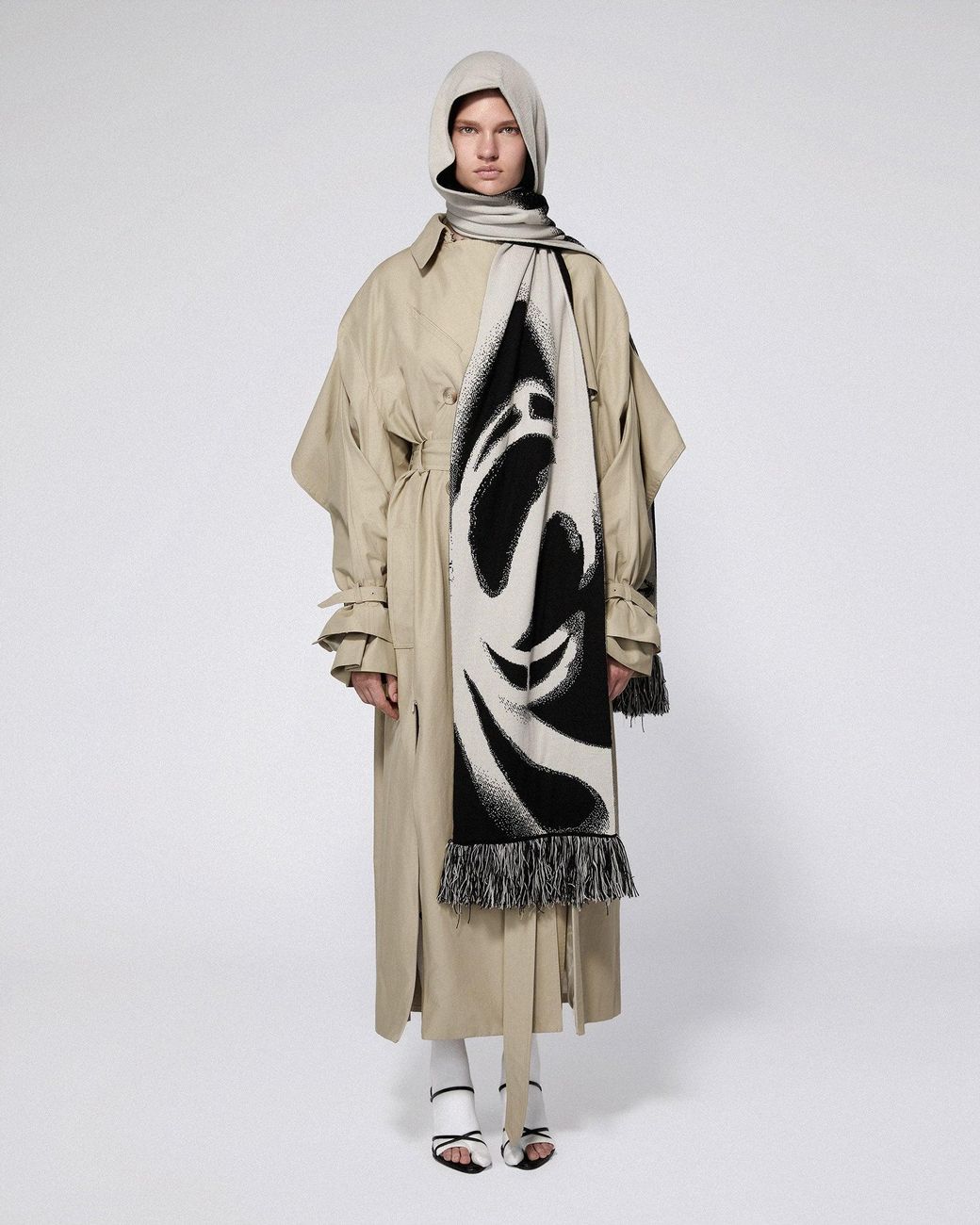 SRVC Studio White Srvc Hooded Scarf