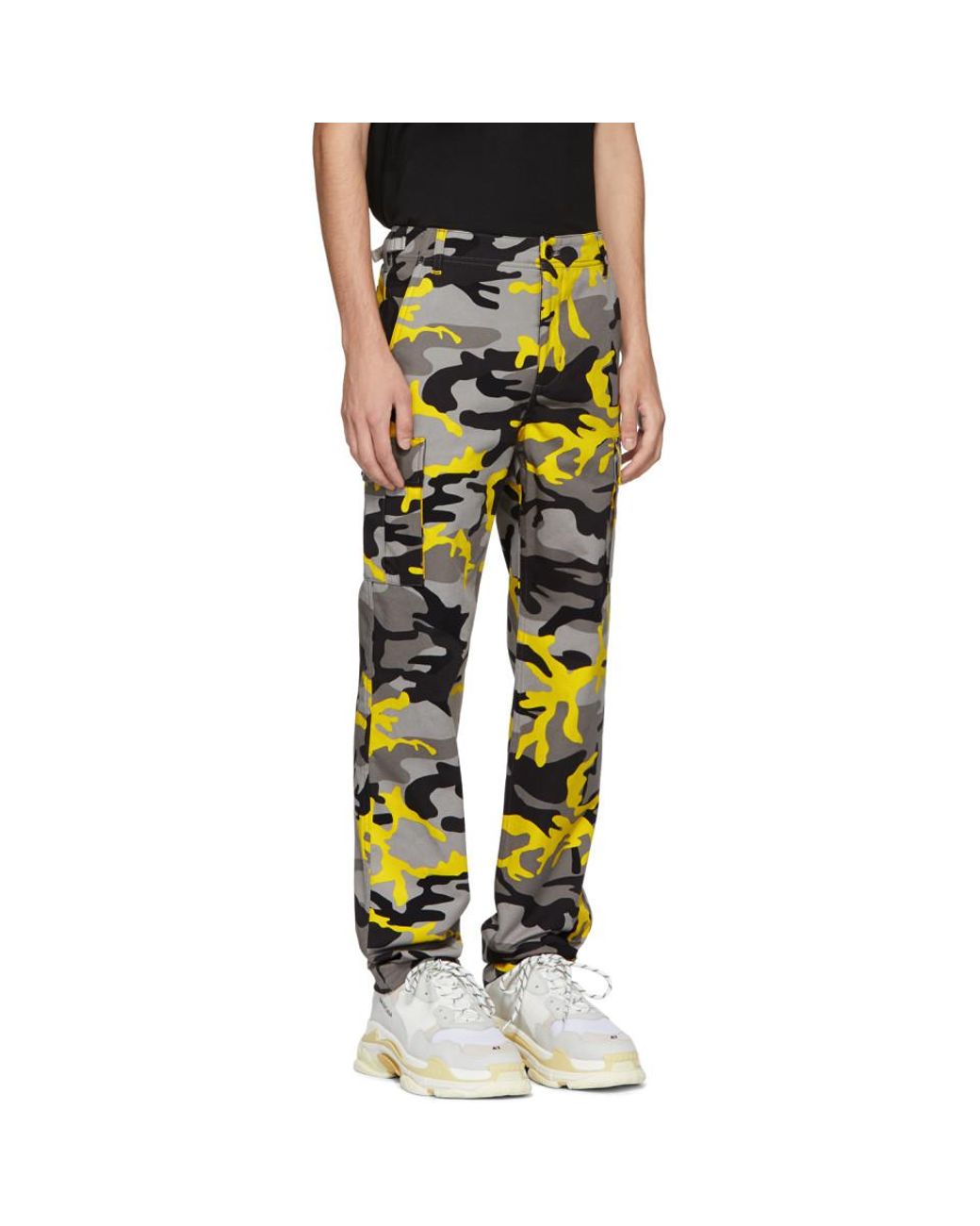 Yellow Camo Cargo Pants in Gray for Men 