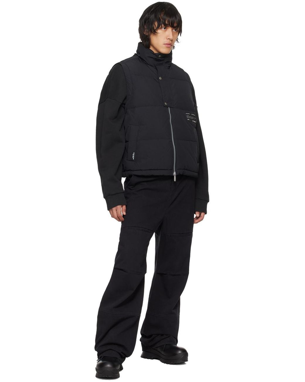 izzue logo-patch quilted down gilet - Black