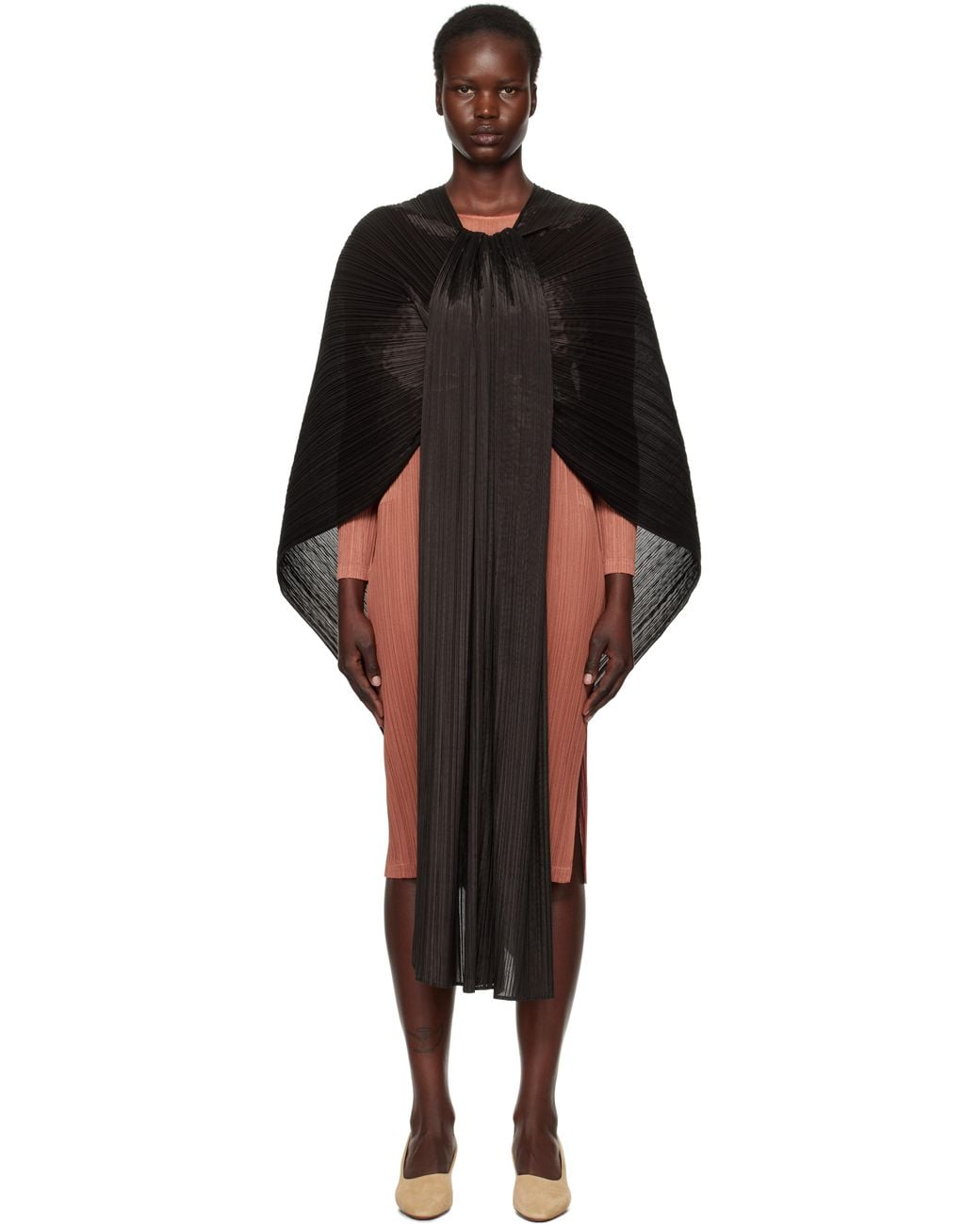 Pleats Please Issey Miyake Madame-t December Stole in Black | Lyst