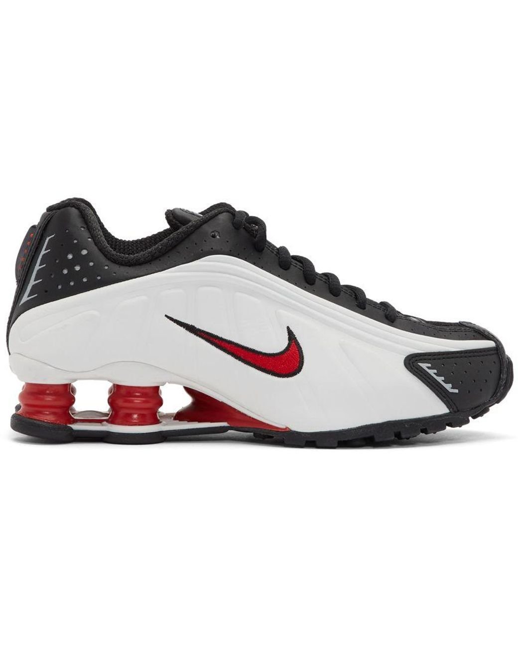 Nike Black & White Shox R4 Sneakers | Lyst