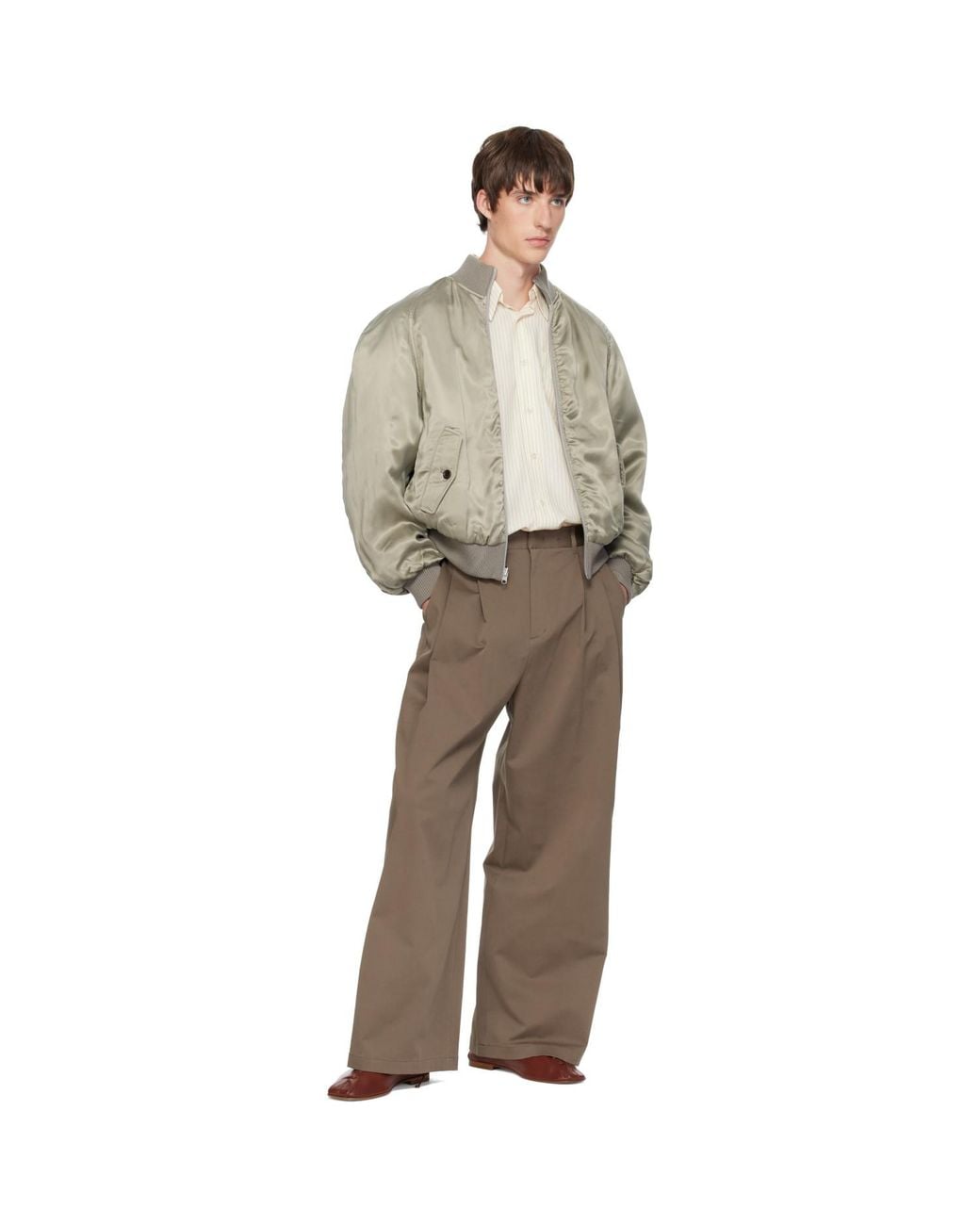Amomento Natural Two Tuck Wide Banding Trousers for men
