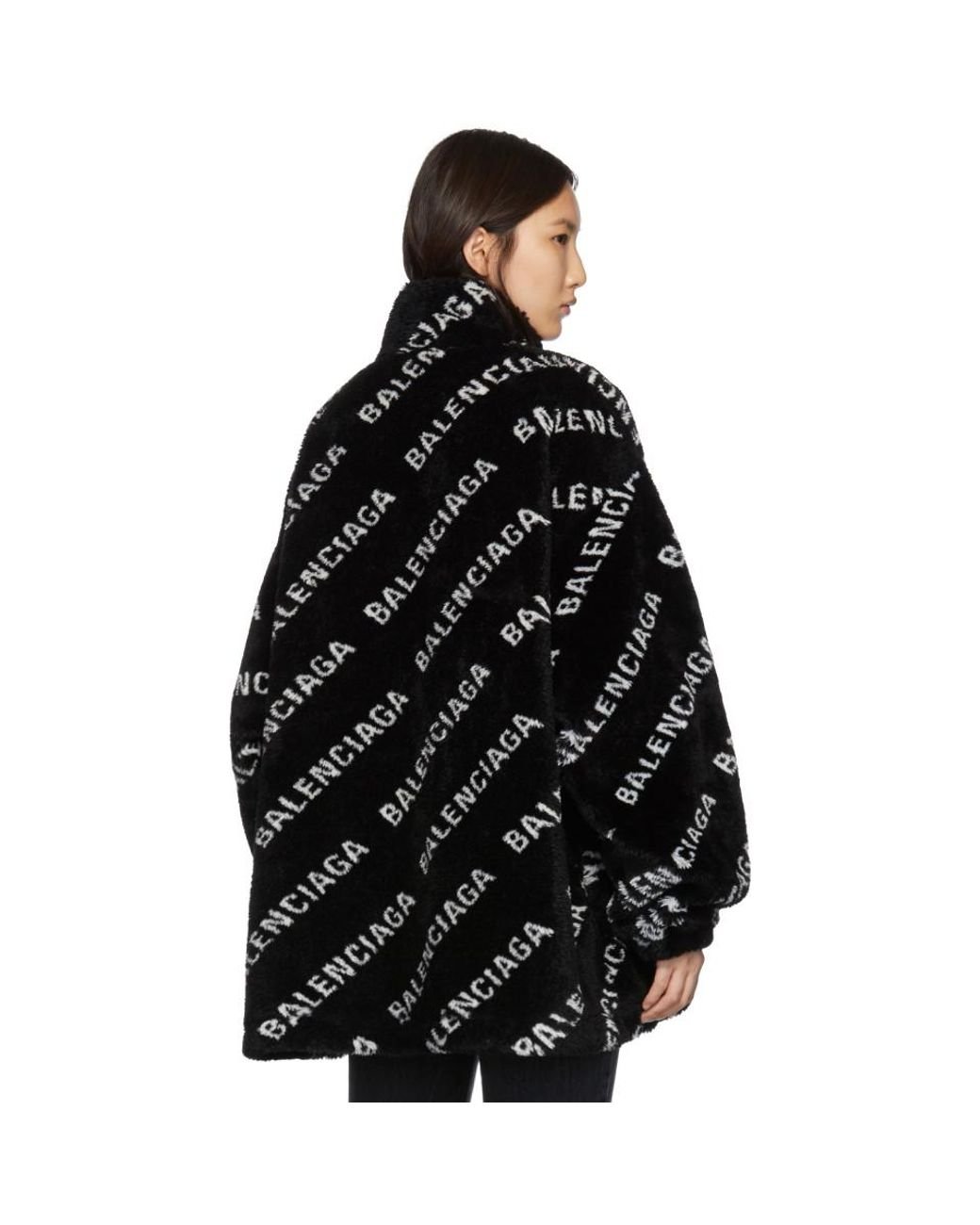 ポンチョ・ケープ BALENCIAGA faux fur cape Buy Balenciaga women black bomber with fur collar for $7,625
