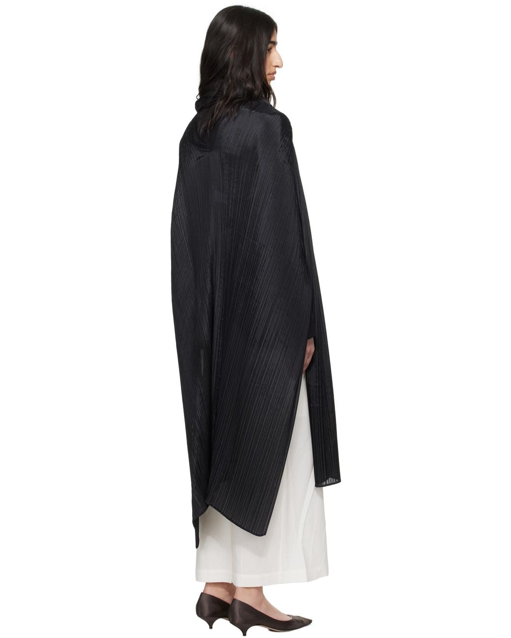 Pleats Please Issey Miyake Basic Madame-T Stole in Black | Lyst