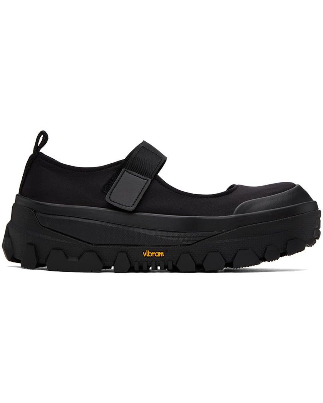 amomento-Black-Vibram-Mary-