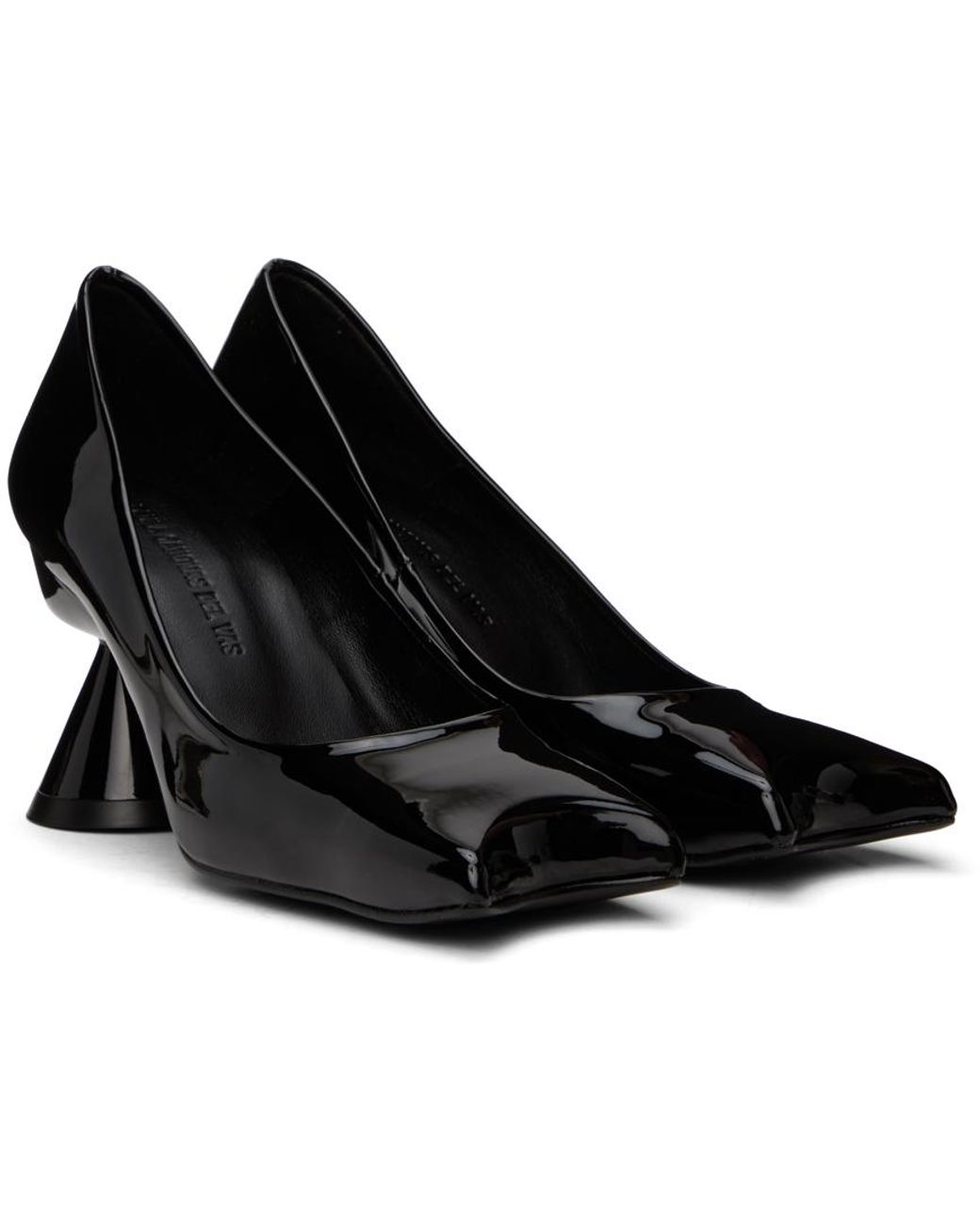 paula-canovas-del-vas-BLACK-