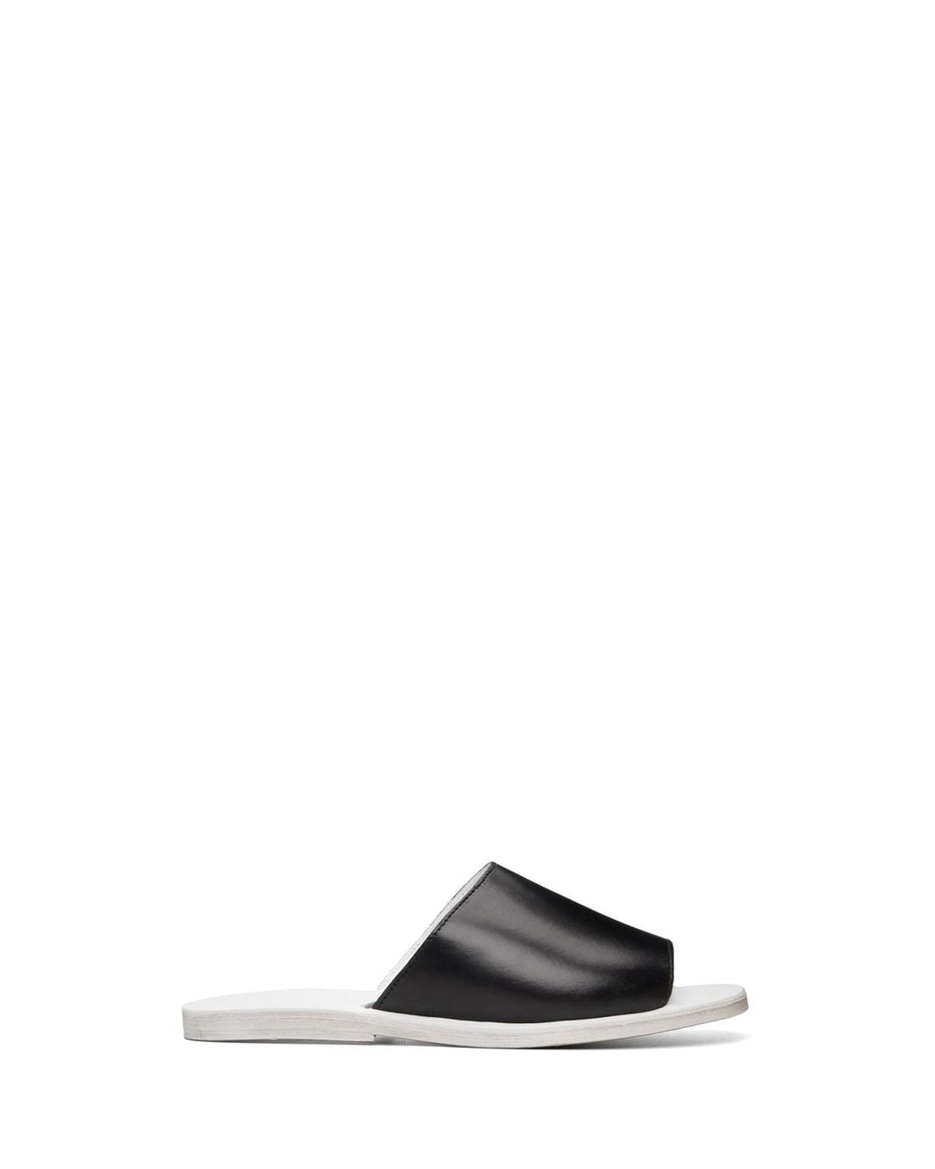 Rier Black Leather Sandals