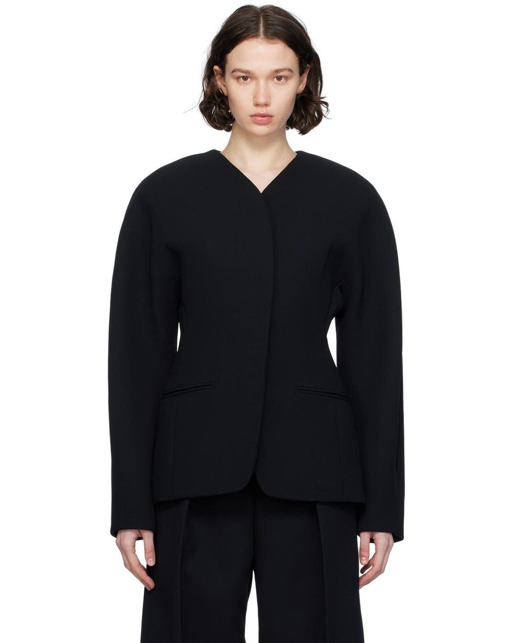 アウターその他 JACQUEMUS Woman Blazer Black 23E231JA0221333 990 Jacquemus Outlet: women's blazer - Black | Jacquemus blazer
