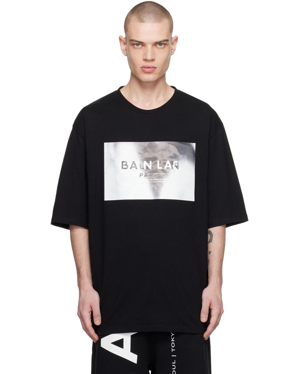 希少【BALMAIN】HOLOGRAM ブラックTシャツ Balmain Hologram T-shirt in Black for Men | Lyst UK