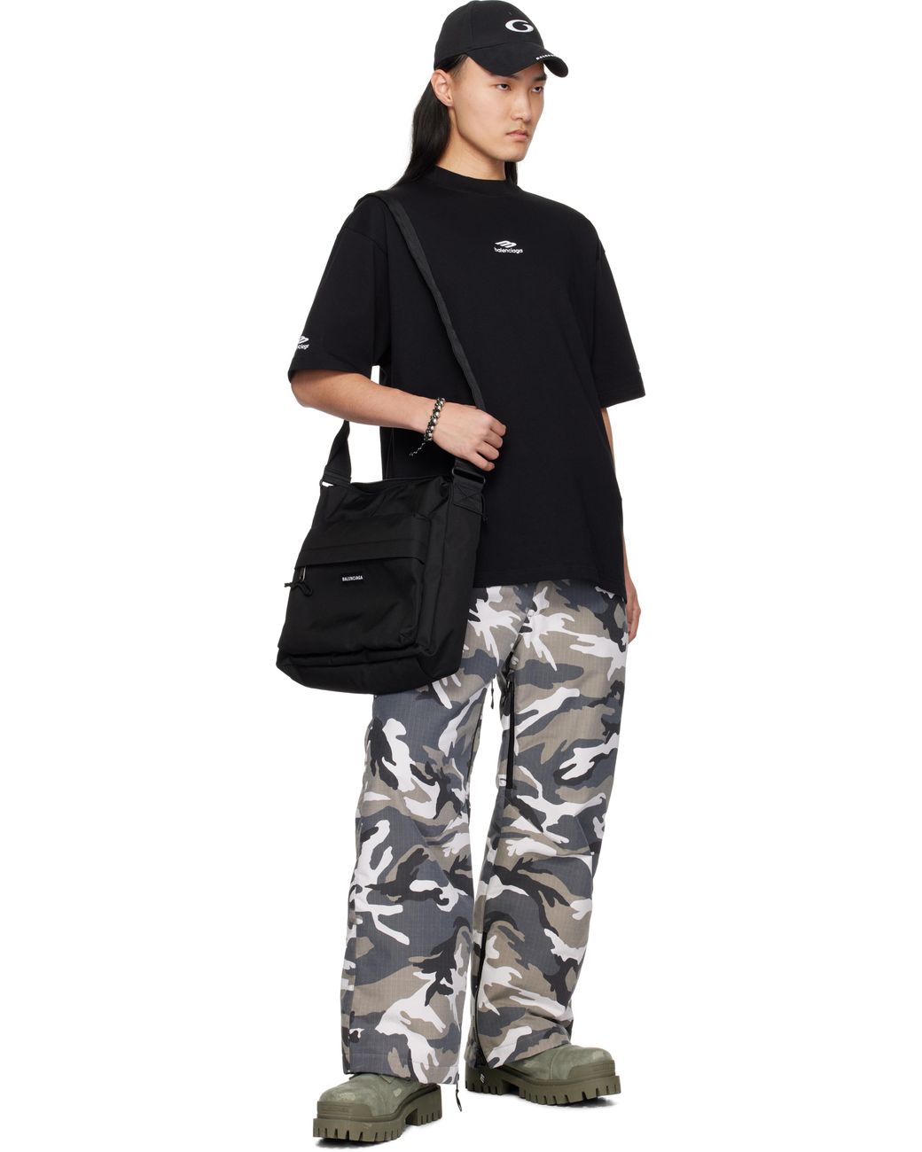 Balenciaga ブラック Explorer スリングバッグ メンズ Balenciaga ブラック Explorer スリングバッグ ブラック