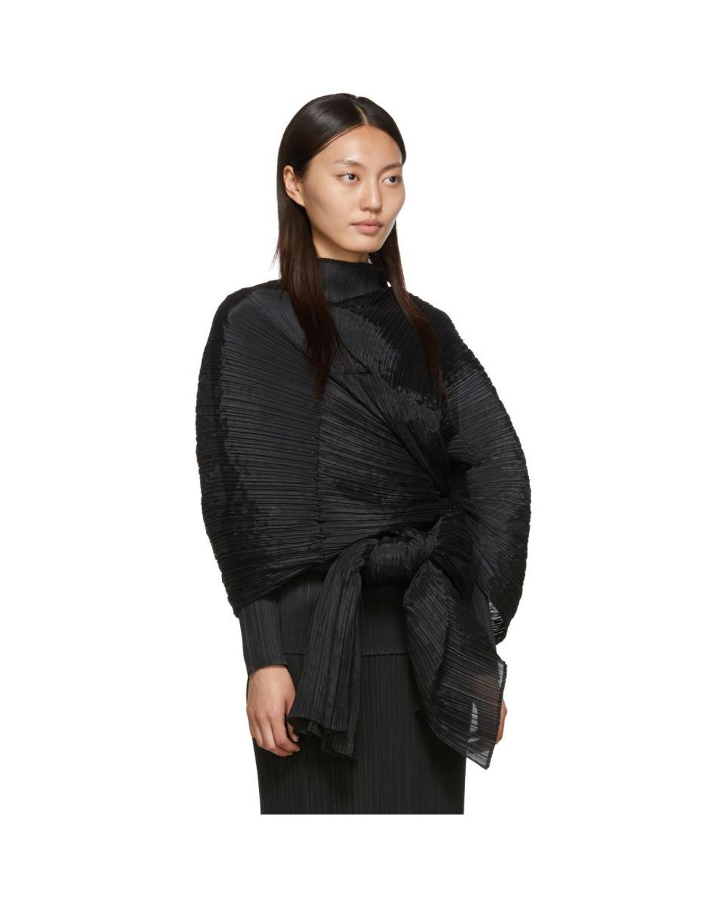 Pleats Please Issey Miyake Black Basic Madame-t Pleated Poncho | Lyst