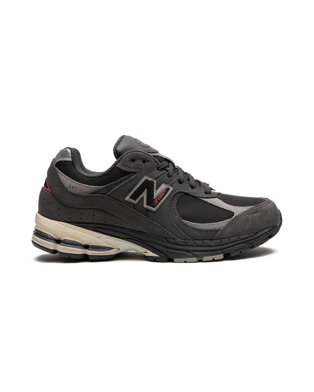 New Balance Black 2002R M2002Rgv" for men