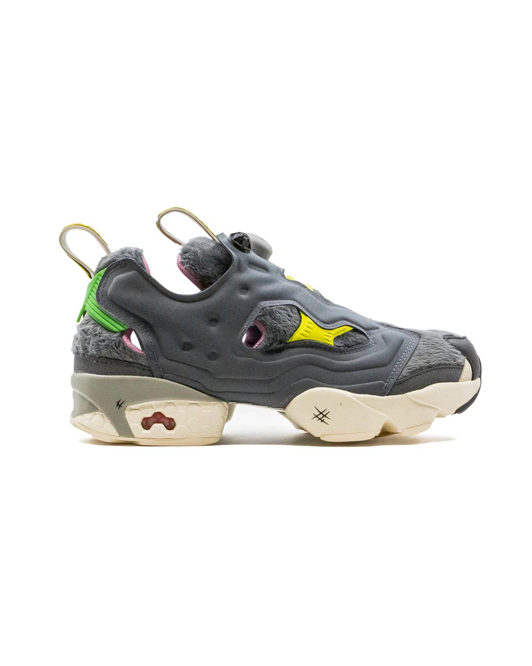Reebok Black Instapump Fury Og Mu "Tom & Jerry" Fw4656" for men