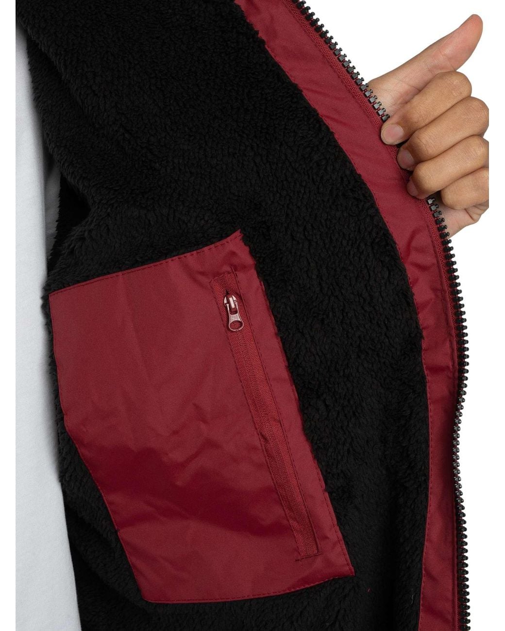 Regatta Red Waterproof Changing Robe for men