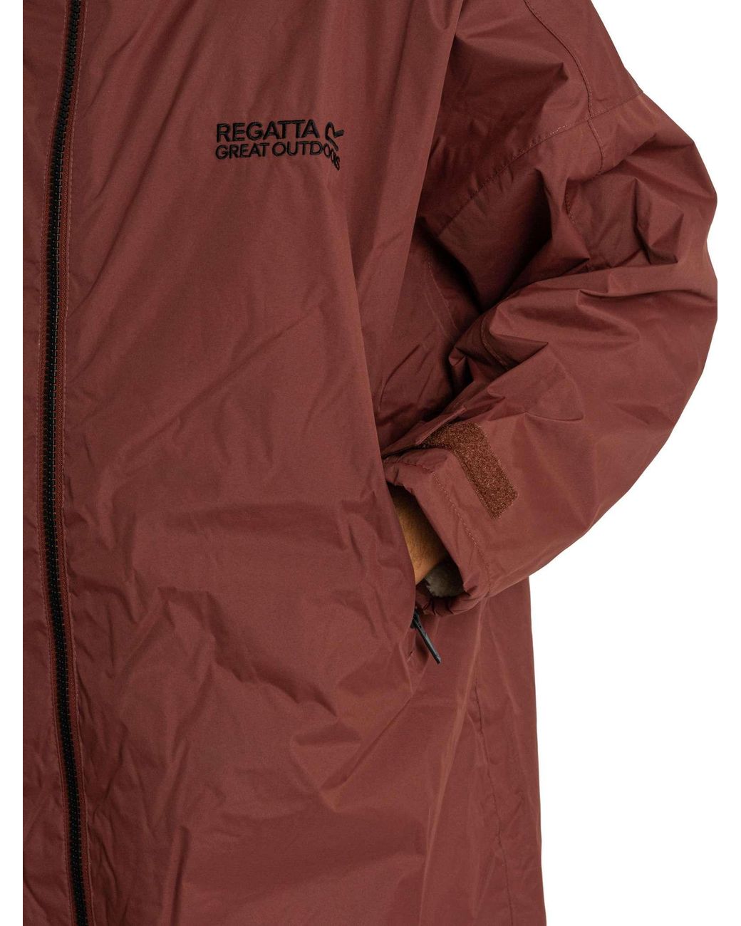 Regatta Red Waterproof Changing Robe for men