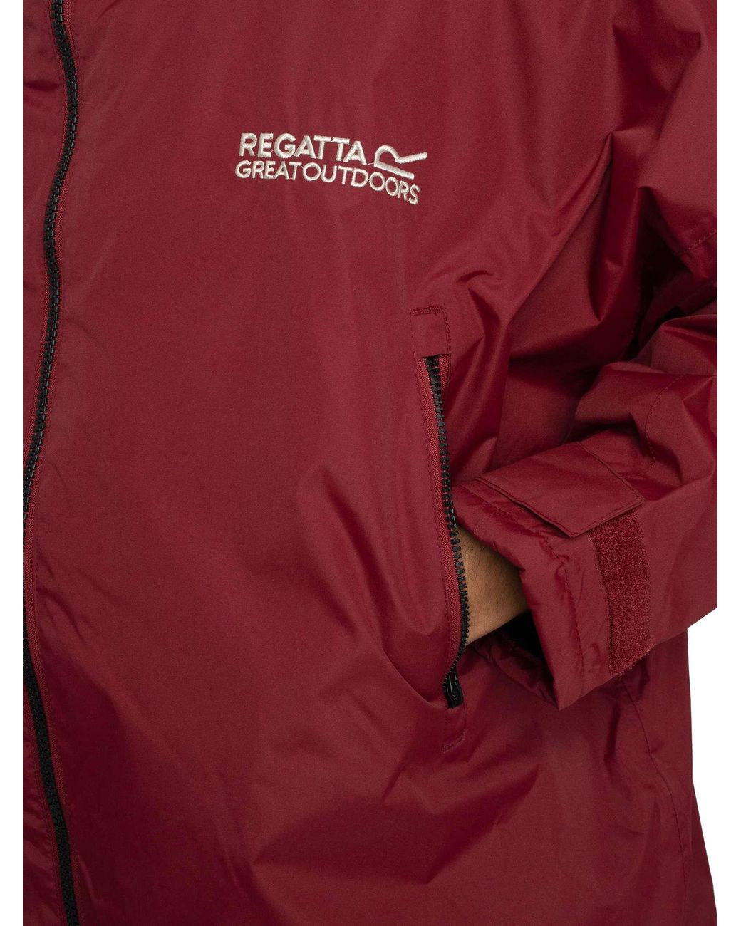 Regatta Red Waterproof Changing Robe for men