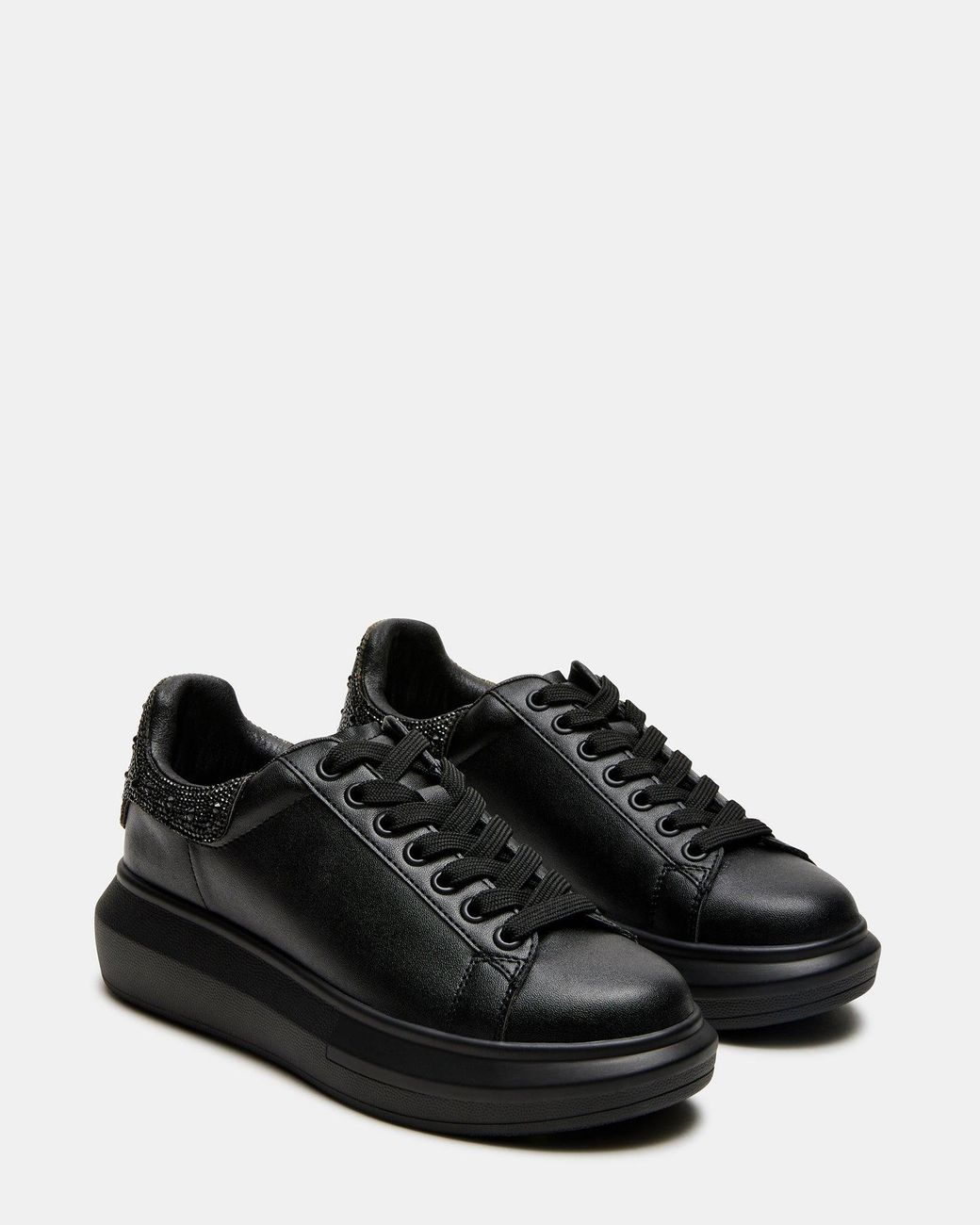 SALE【STEVE MADDEN】GASP-R スタッズ スニーカー Steve Madden Gasp Rhinestone Sneaker – Cowboy Headquarters