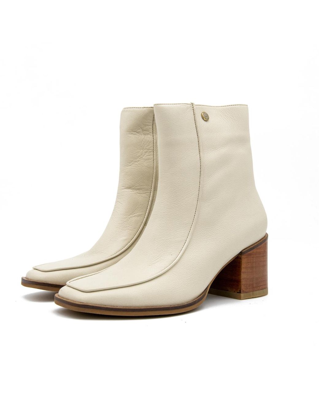 Stivali New York Yukpa Ankle Boots In Ivory Leather in White | Lyst