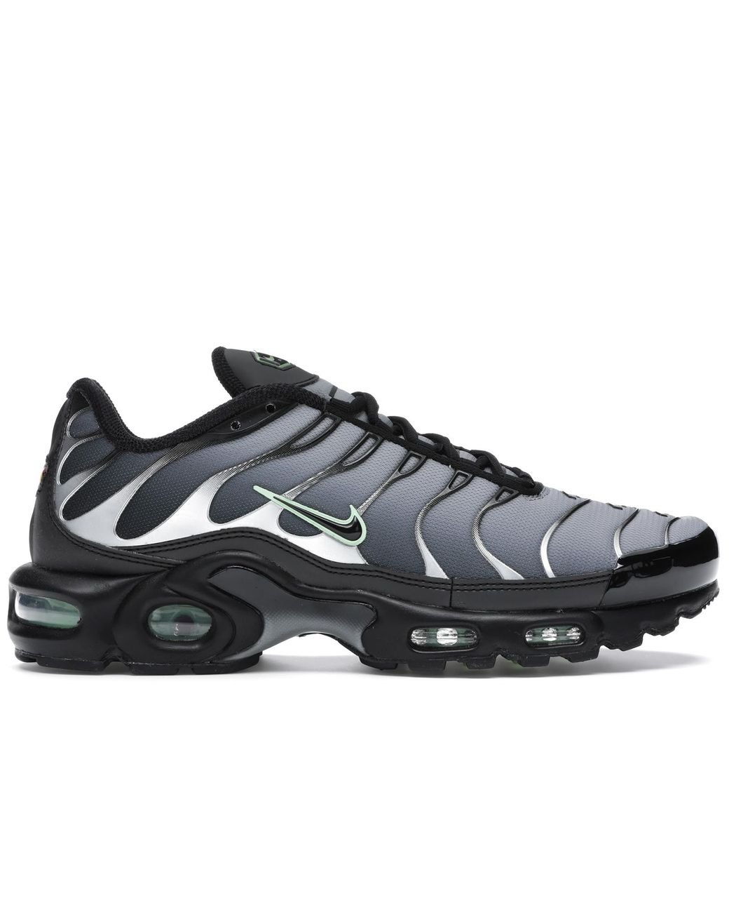 nike air max plus green and black