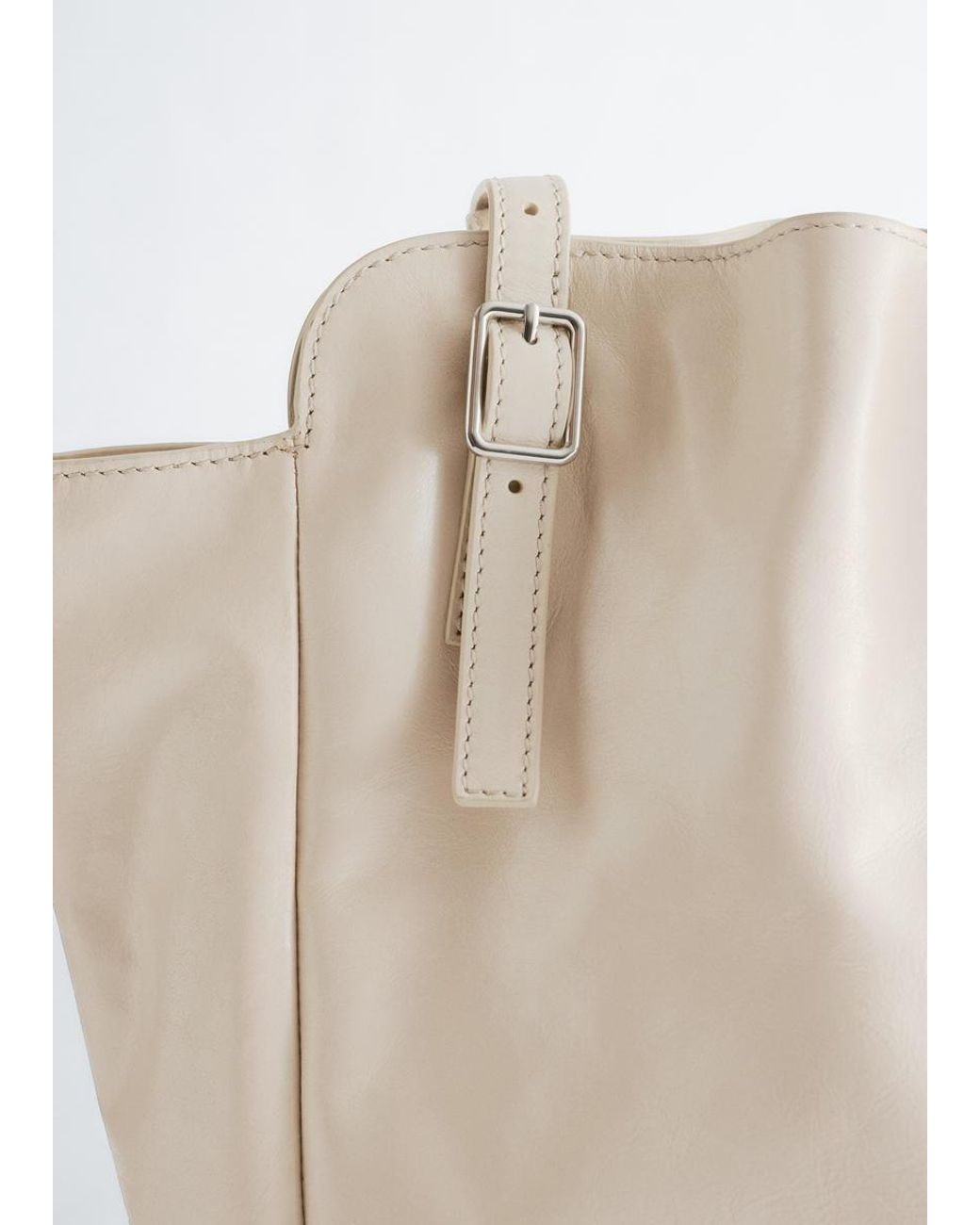 & Other Stories Natural Buckle-Strap Leather Tote