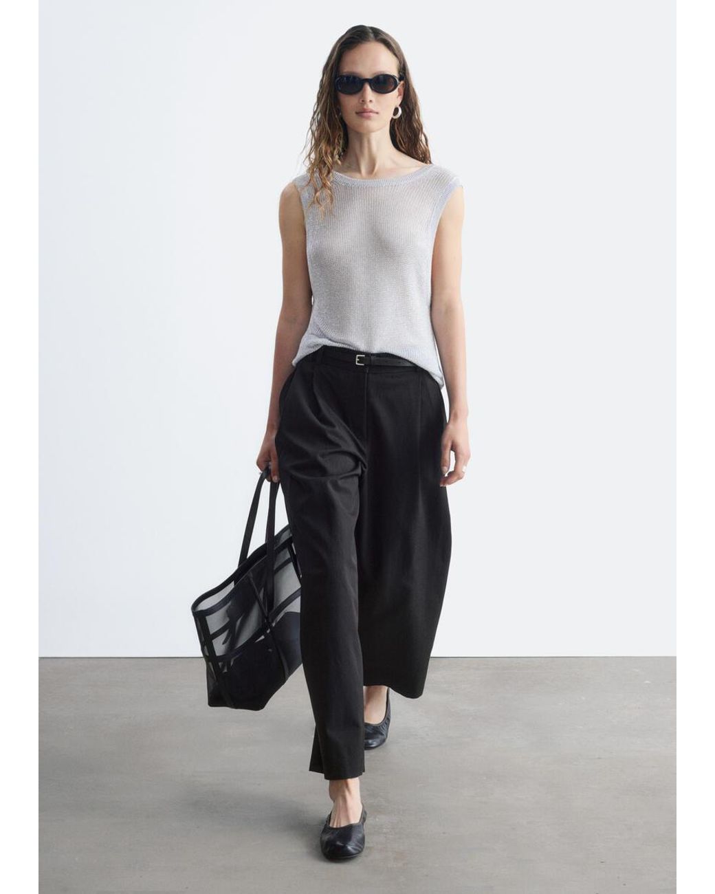 & Other Stories White Barrel‑Leg Cropped Trousers