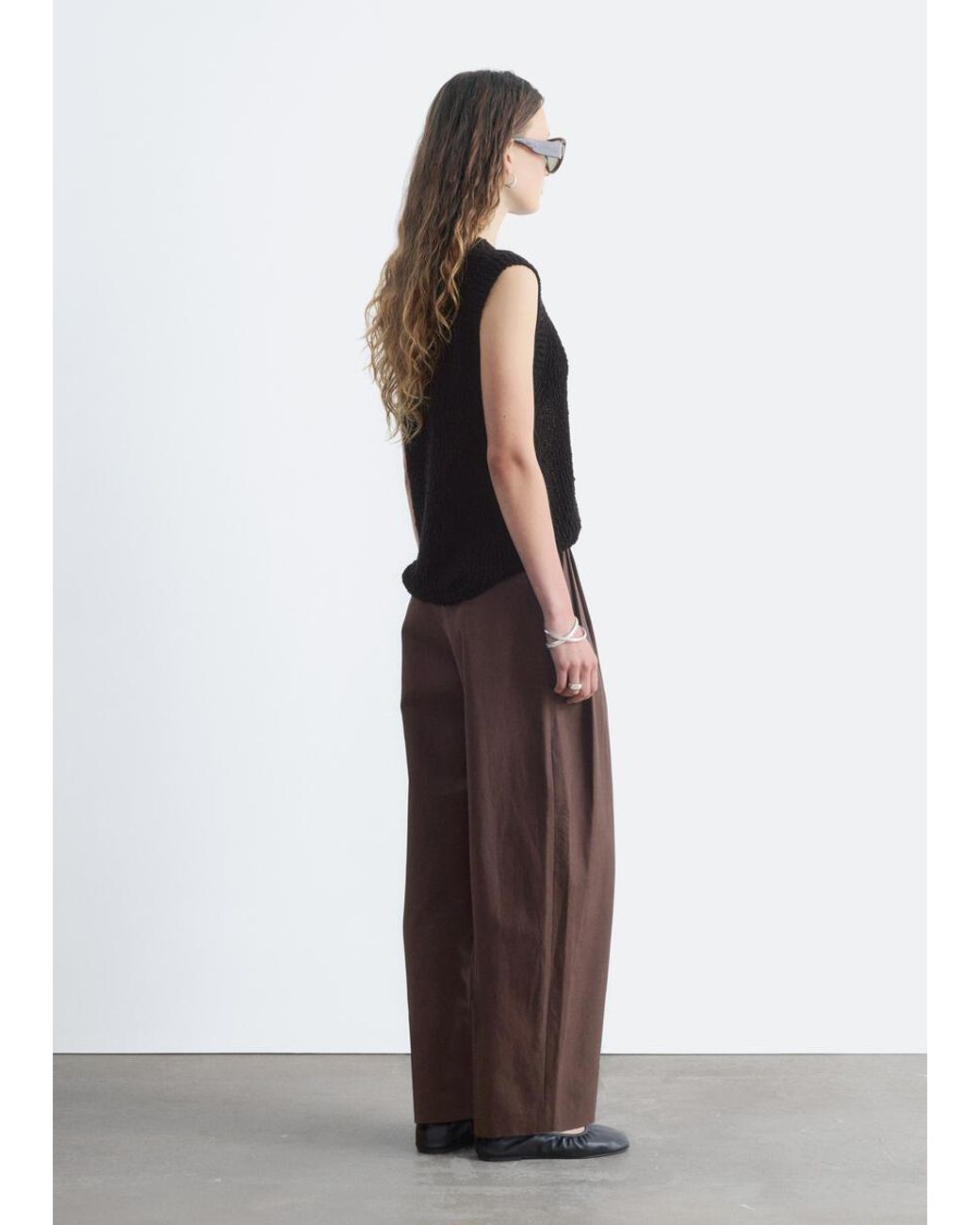& Other Stories Brown Barrel‑Leg Cropped Trousers