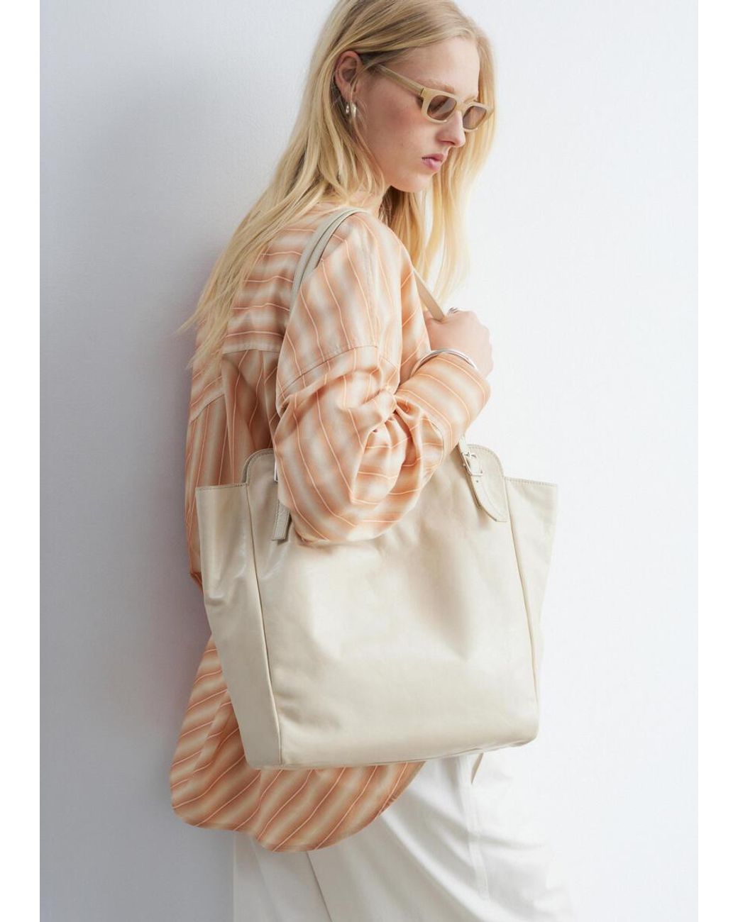 & Other Stories Natural Buckle-Strap Leather Tote