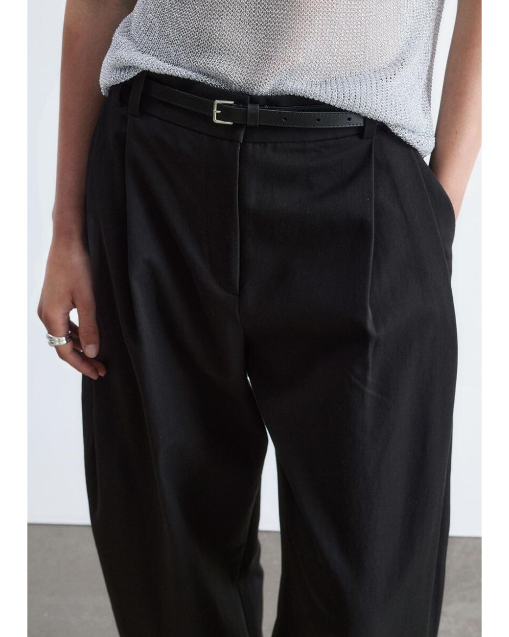& Other Stories White Barrel‑Leg Cropped Trousers