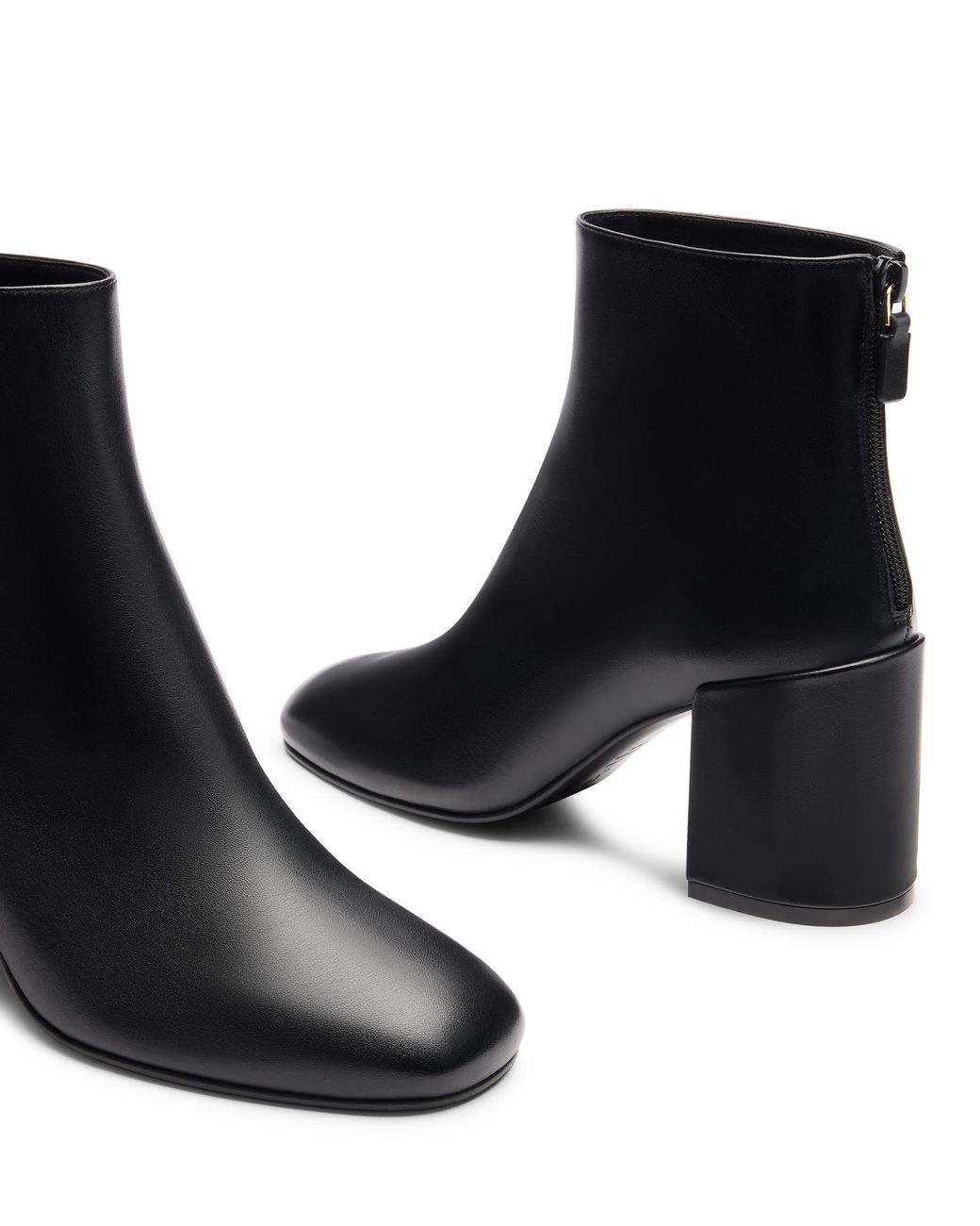 Stuart Weitzman Black Bacari Zip Bootie 75