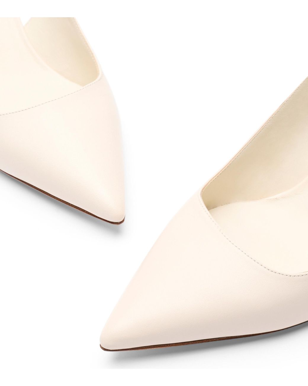 Vinnie 50 Strap Pump di Stuart Weitzman in Natural