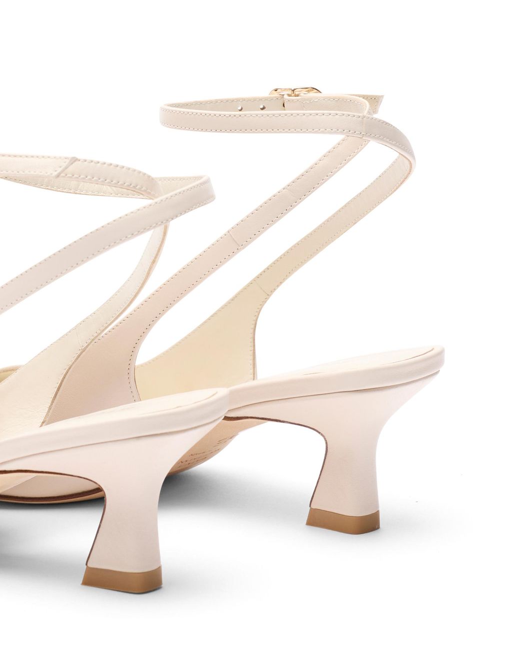 Vinnie 50 Strap Pump di Stuart Weitzman in Natural