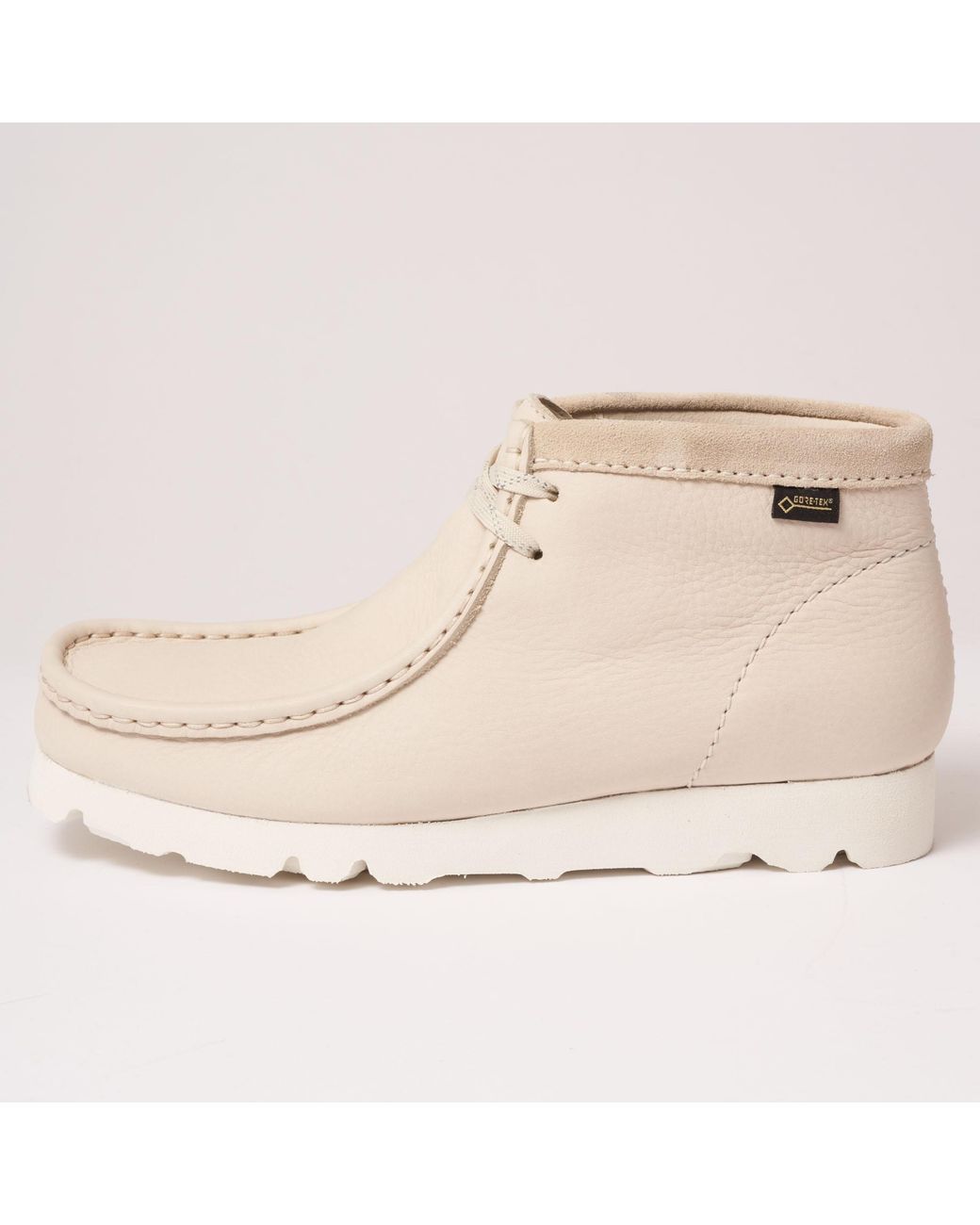 Clarks Wallabee Boot Gore-tex - Off White Nubuck for Men | Lyst UK